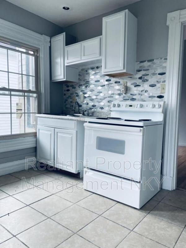 1125 Ann St - Photo 2 of 6