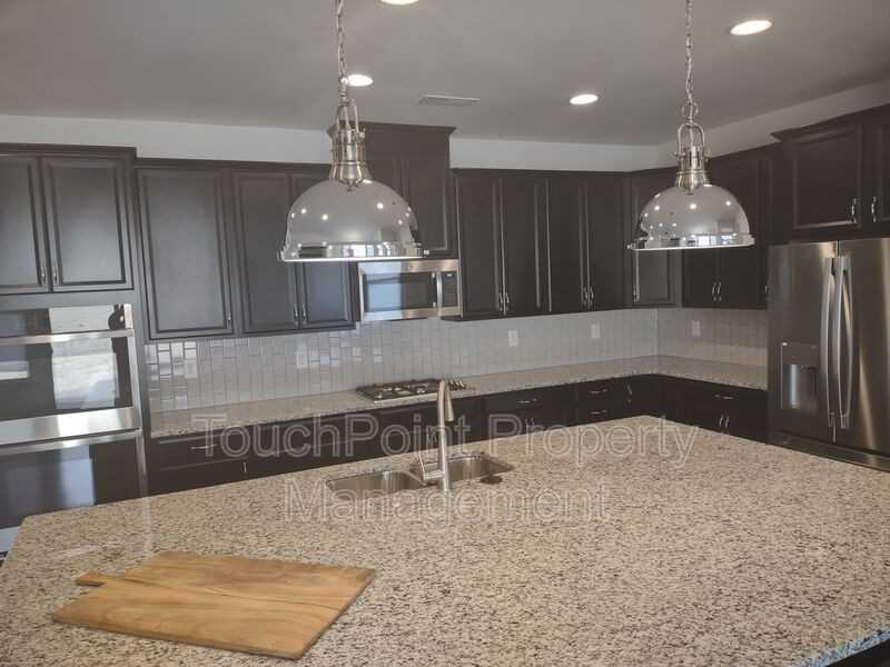 906 Acorn Way - Photo 4 of 18