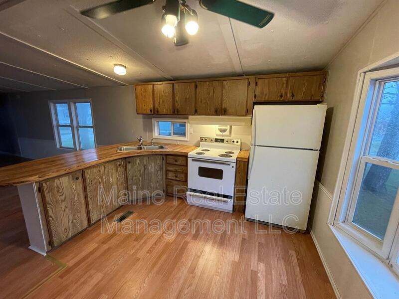 133 Harrison St - Photo 2 of 6