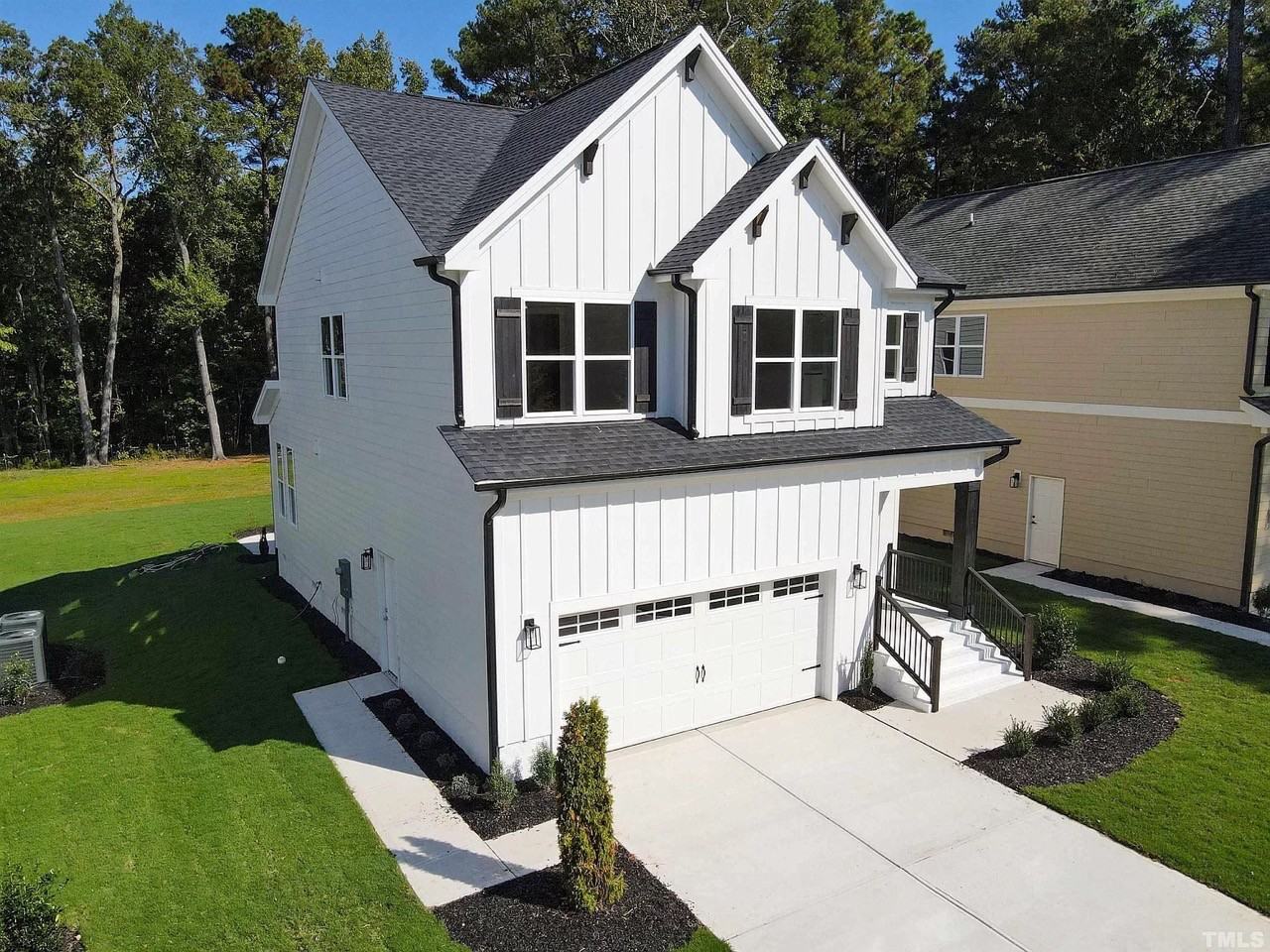 1907 Edgerton Dr - Photo 2 of 26