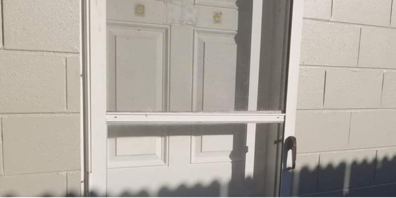 1585 Maxwell Ln - Photo 2 of 20