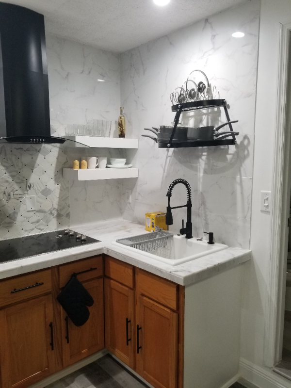 1585 Maxwell Ln - Photo 7 of 20