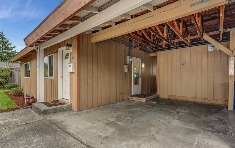 518 W Crow St - Photo 2 of 13