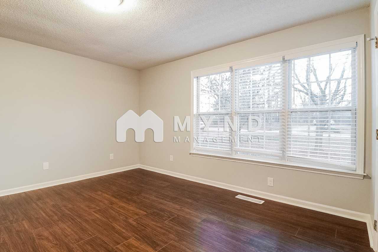 108 Lippizanner Pl - Photo 2 of 17