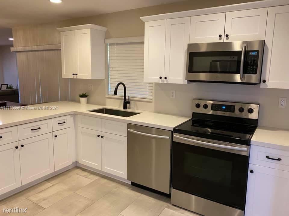6917 Sw 127th Ct - Photo 2 of 10
