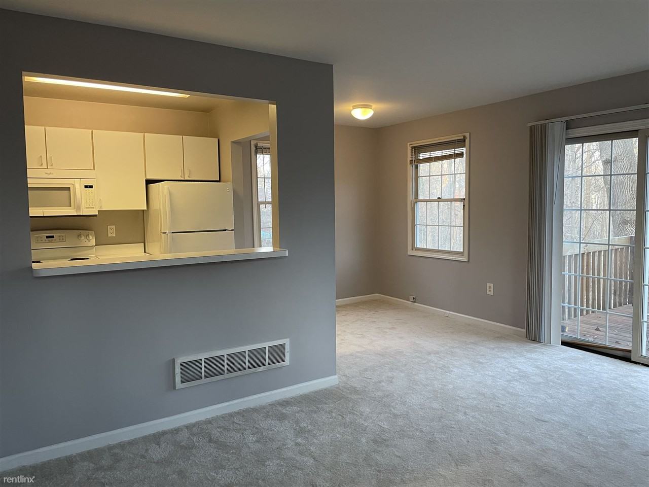 1316 W Huron St - Photo 3 of 10