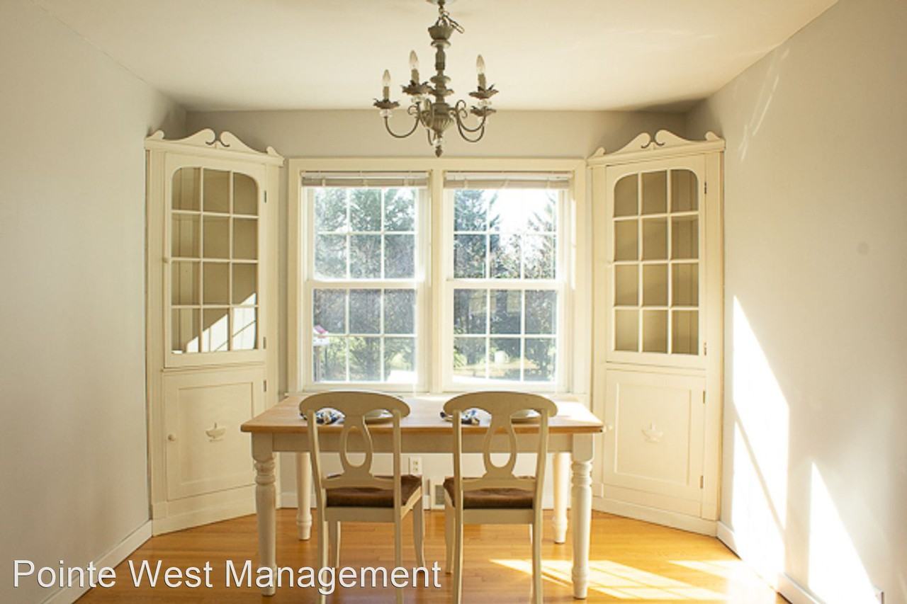 910 Draper Rd Sw - Photo 3 of 11