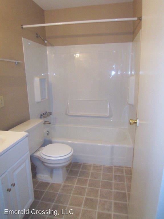 10501 Emerald Ridge Ave. - Photo 3 of 5