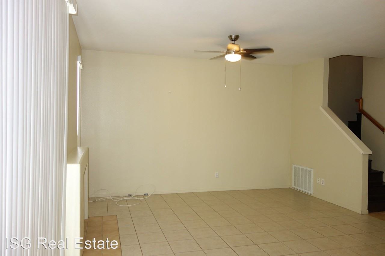 2240 Lago Madero - Photo 3 of 15