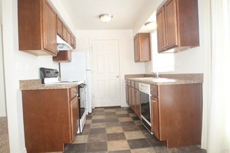 811 Lilac St - Photo 3 of 9