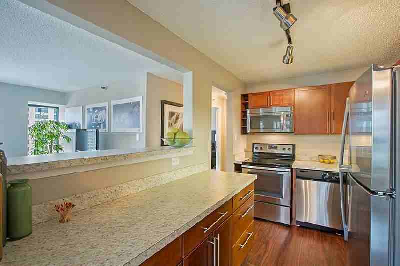 452 E Erie St 981 - Photo 3 of 10