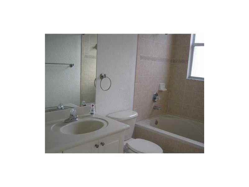 8152 NW 107th Ct - Photo 3 of 5