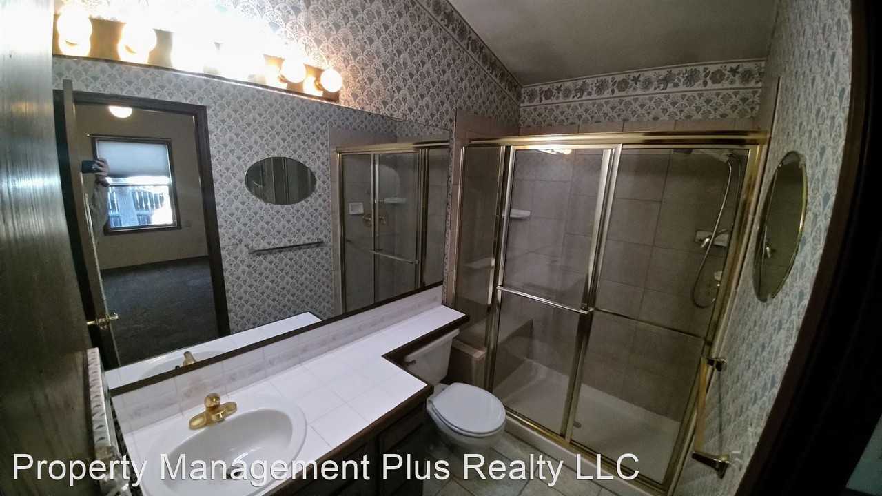 732 Wade Rd - Photo 3 of 5