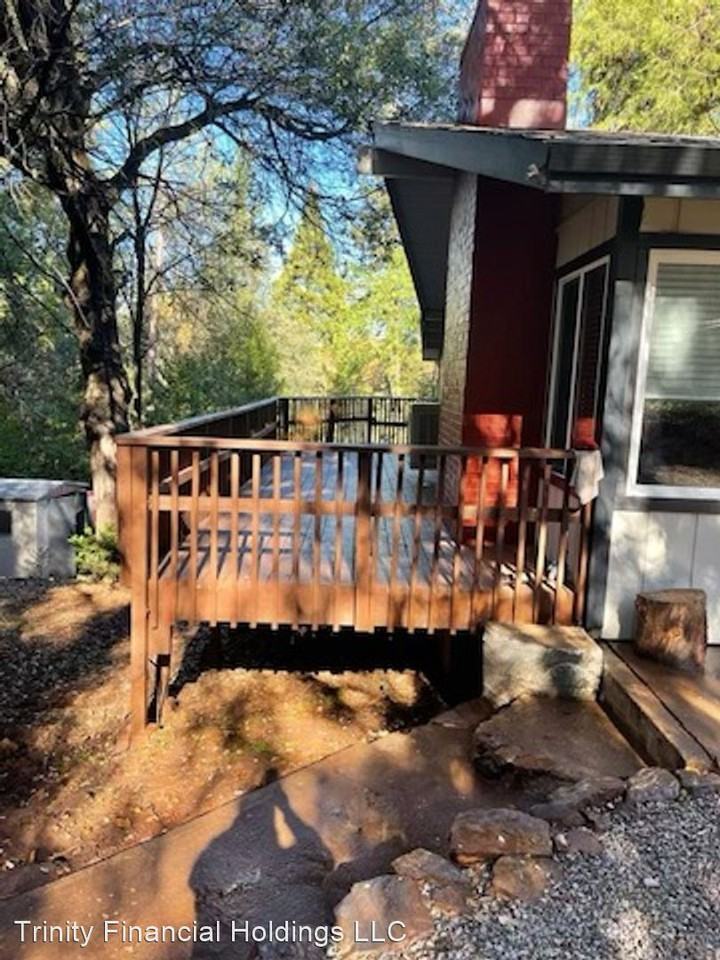 17961 Ridge Rd - Photo 2 of 42