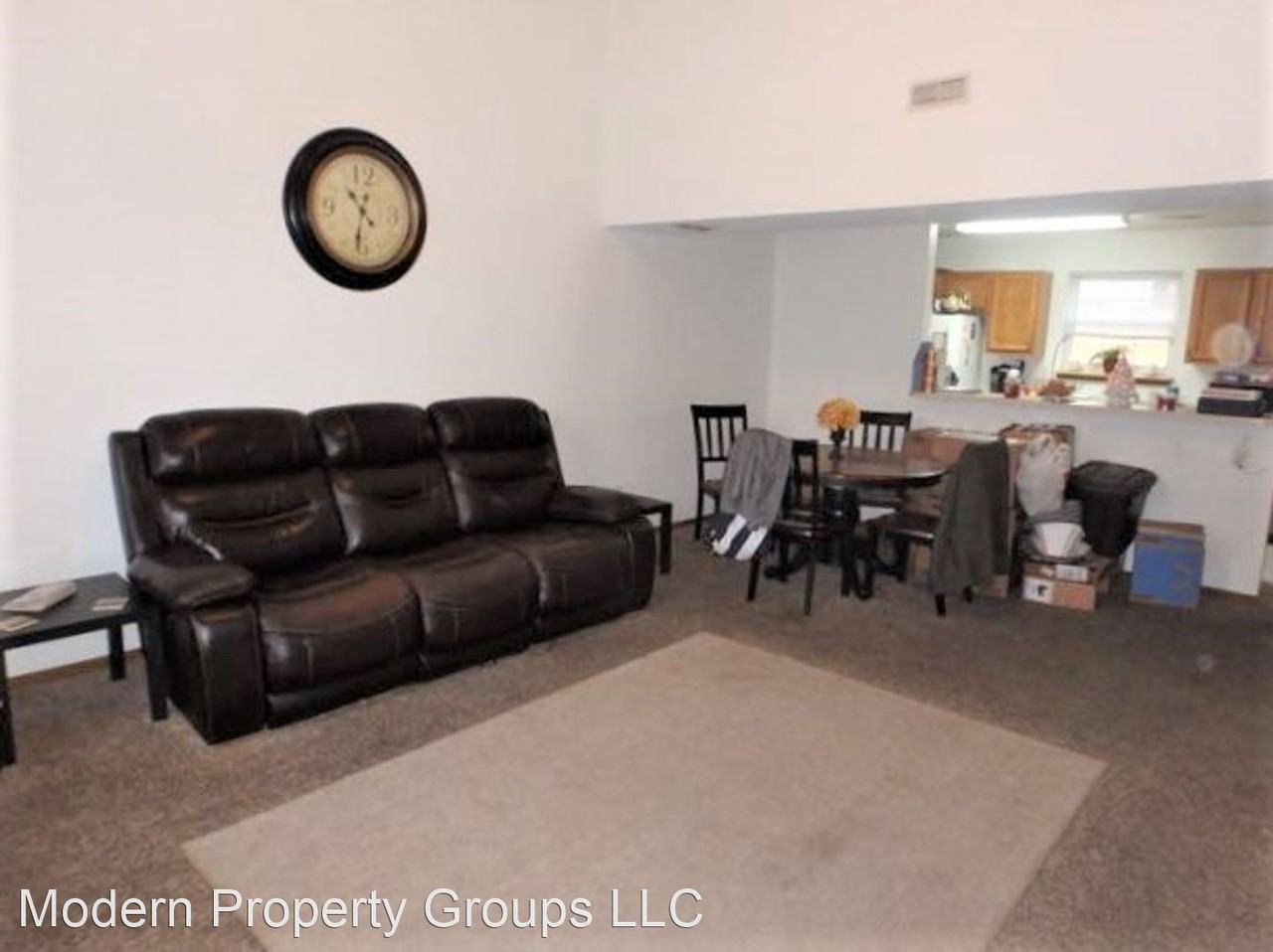 300 E Liberty Ln - Photo 2 of 5