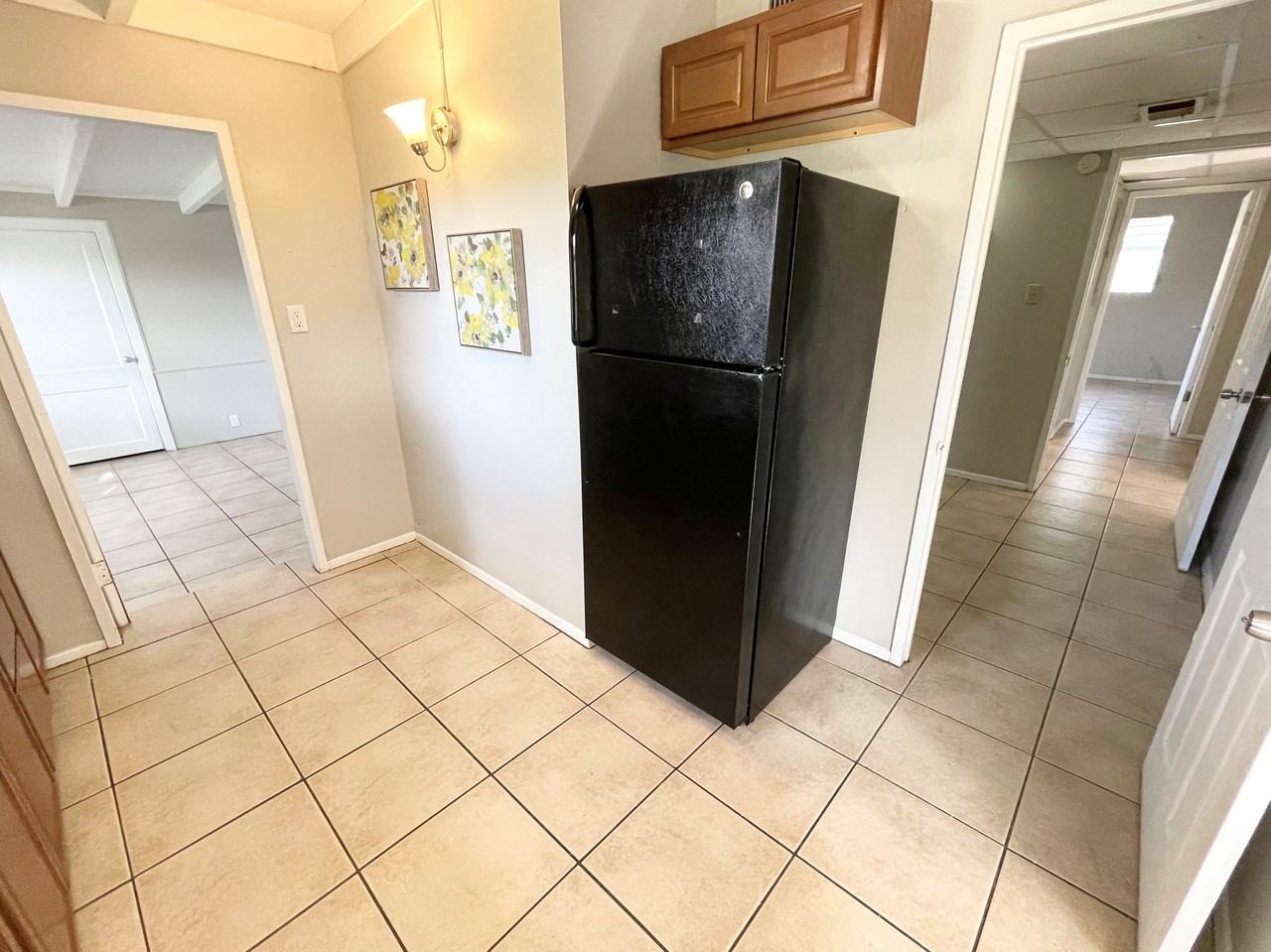 6238 S Grady Ave - Photo 4 of 17