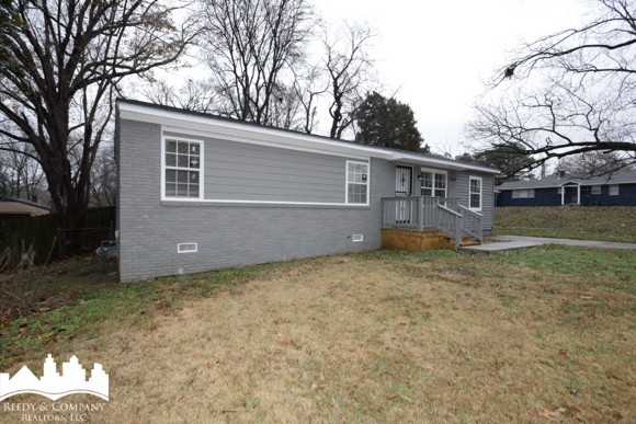 2474 Corning Ave - Photo 3 of 19