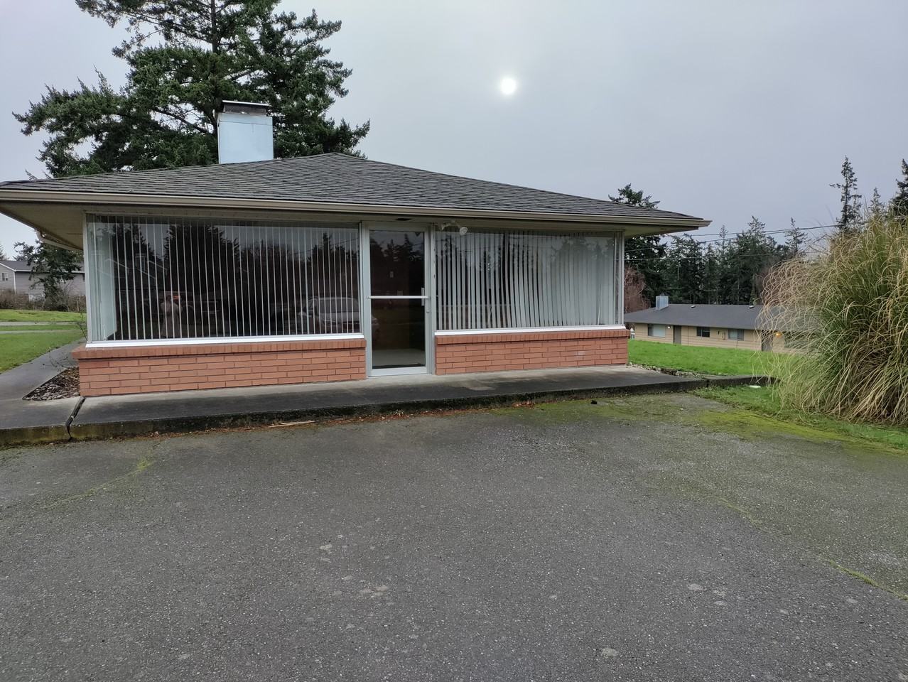 1380 SW Swantown Ave - Photo 2 of 11