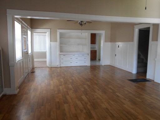 237 S Harvard St - Photo 3 of 10