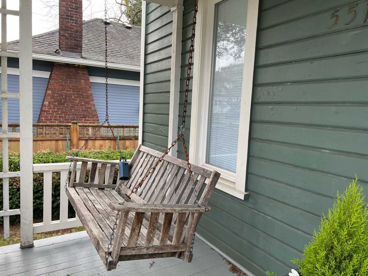 5511 Brooklyn Ave Ne #A - Photo 7 of 31