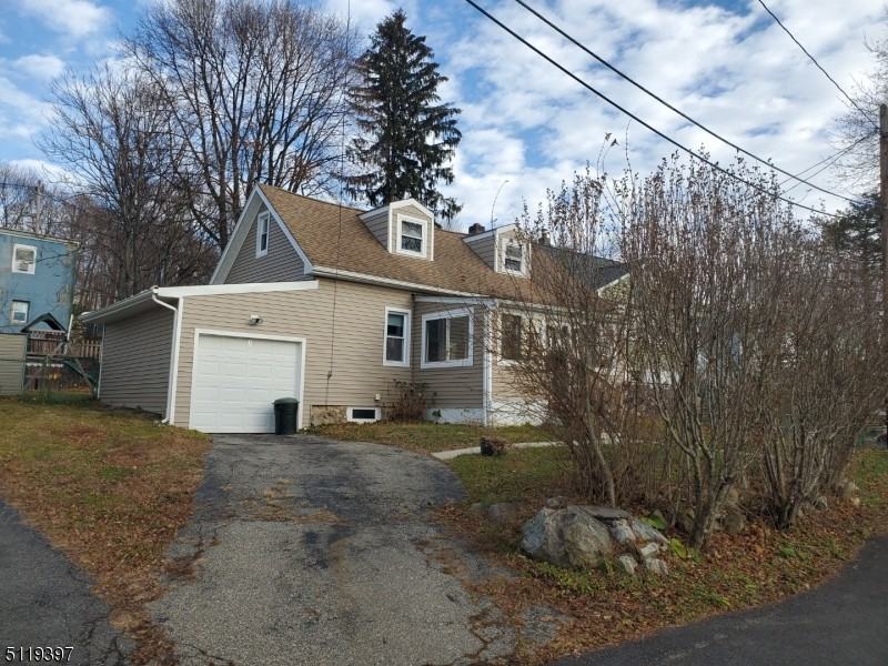 7 Lakeview Ter - Photo 2 of 11