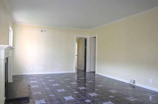 416 E Camile St - Photo 2 of 9