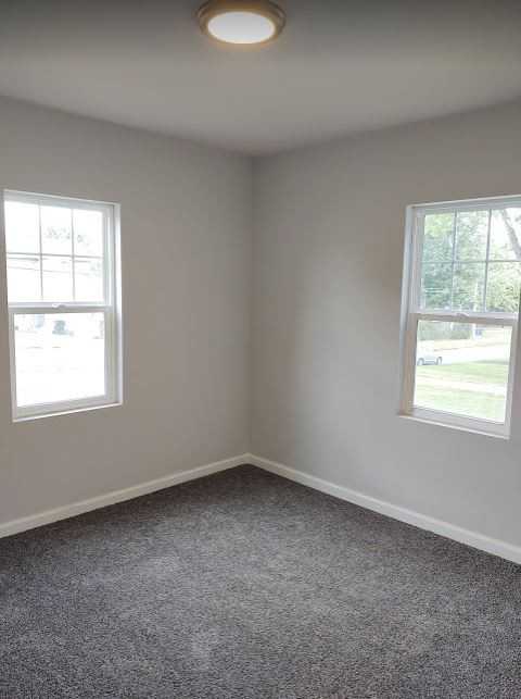 77 26th Avenue Southwest - Photo 3 of 9