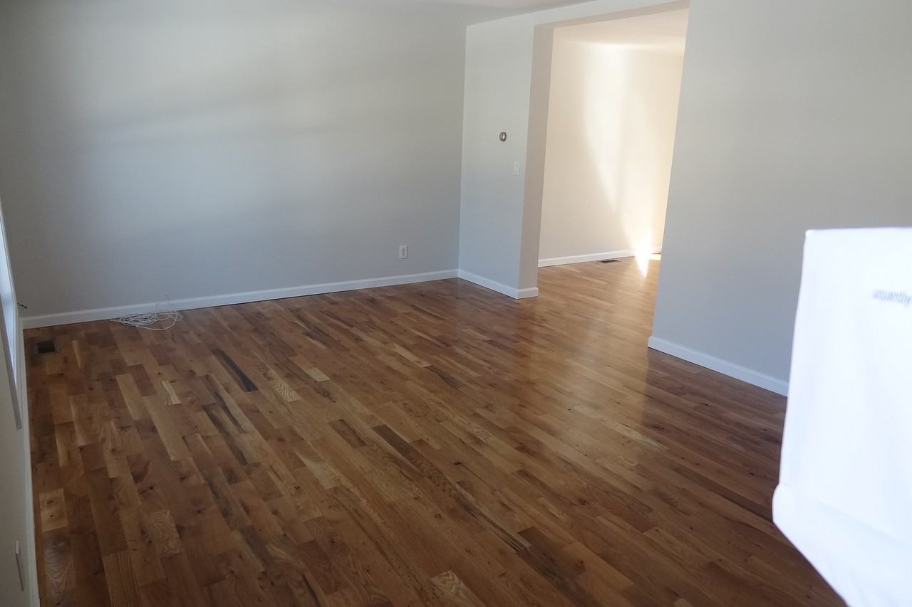 45 Hanford Ave - Photo 2 of 12