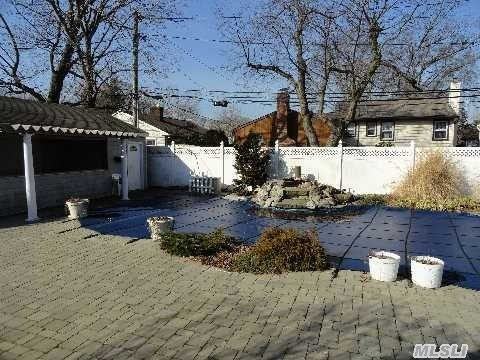 1547 Prospect Ave - Photo 2 of 13