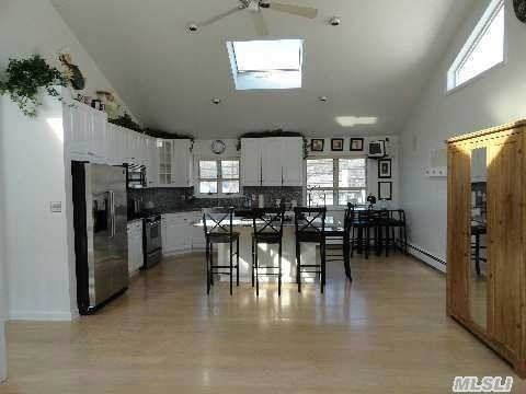 1547 Prospect Ave - Photo 3 of 13