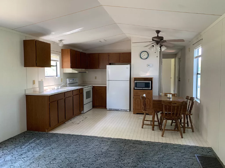 329 Sw Barrs Gln - Photo 3 of 9