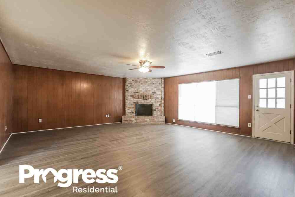 4435 Jura Dr - Photo 3 of 25