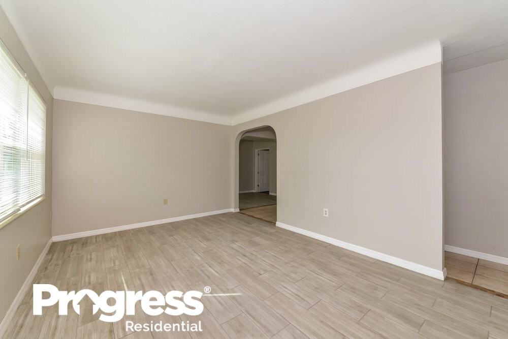 783 65th Ave S - Photo 3 of 16