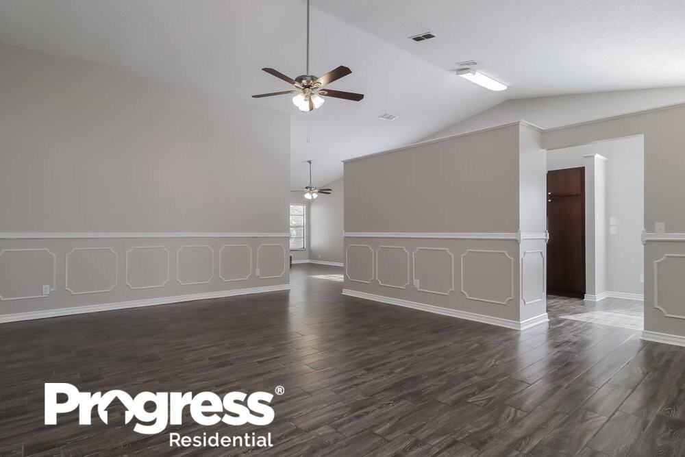 10243 Comfort Cir - Photo 3 of 21