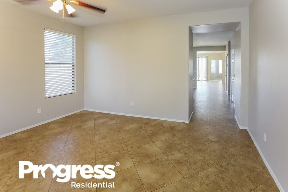 3235 W Saint Anne Ave - Photo 3 of 16