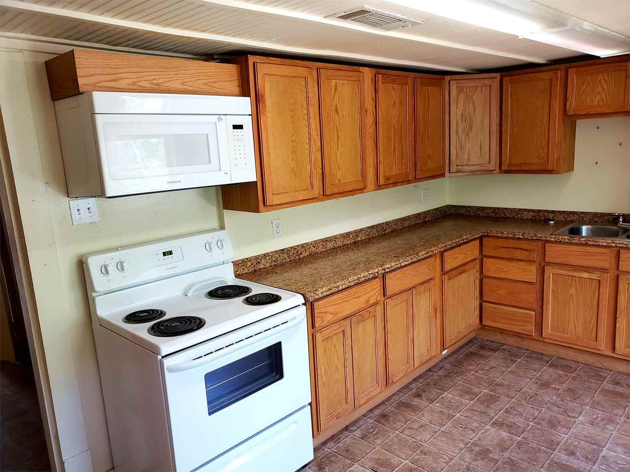 622 N 3rd Ave #2 - Photo 6 of 8