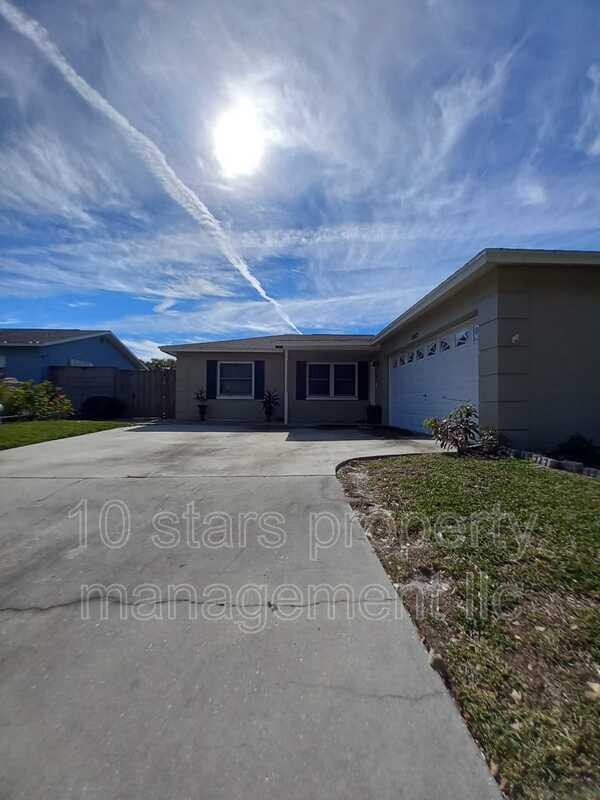 12813 128th Ave - Photo 3 of 47