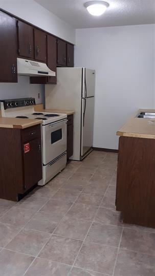 830 15th Ave SW - Photo 3 of 9