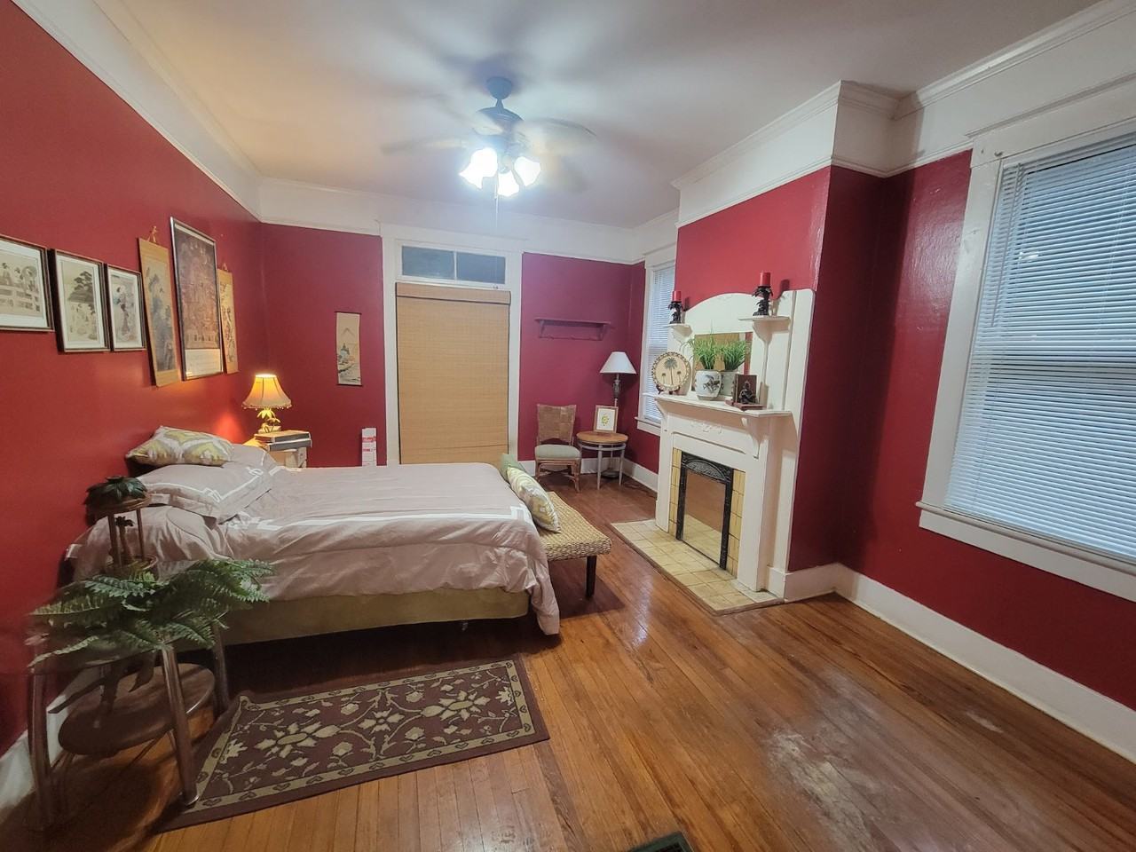 311 E 37th St #1 - Photo 4 of 10