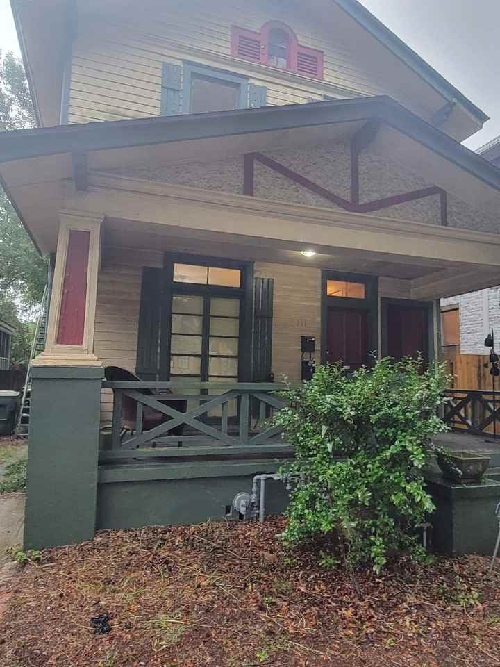 311 E 37th St #1 - Photo 6 of 10