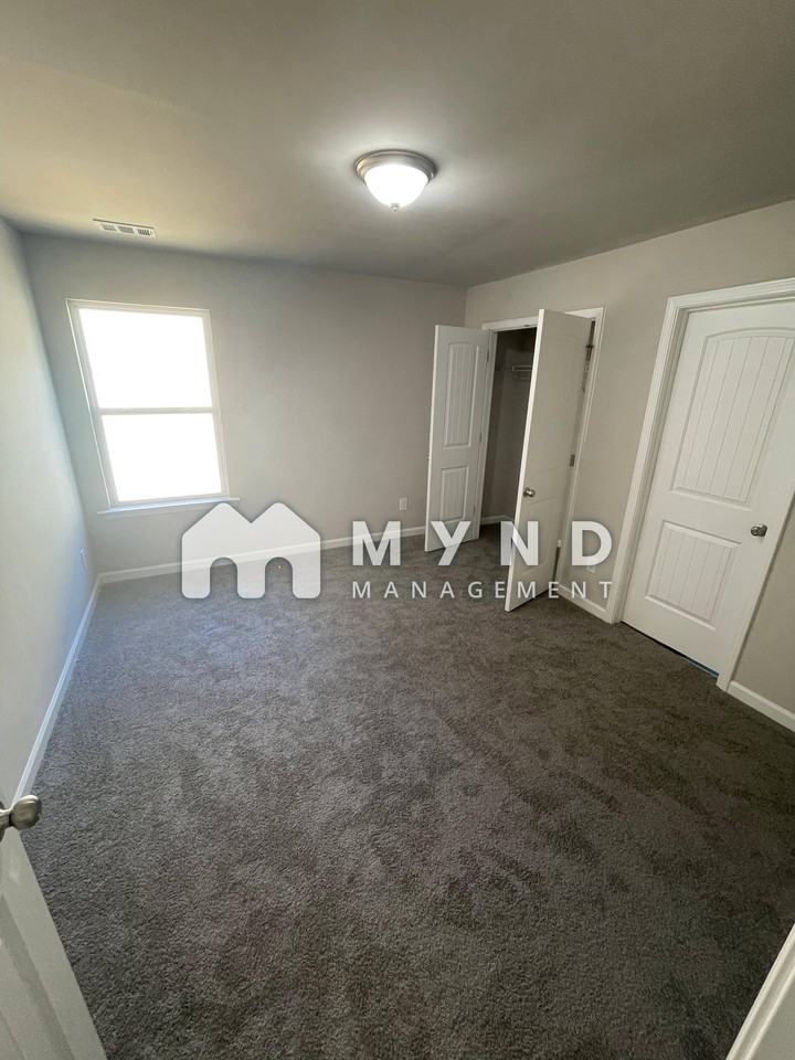 3362 Landings South Dr - Photo 3 of 5