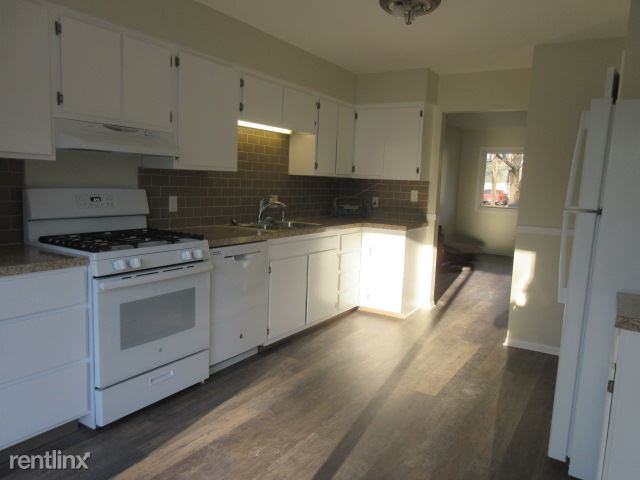 3995 Groveland Ave Sw - Photo 2 of 10