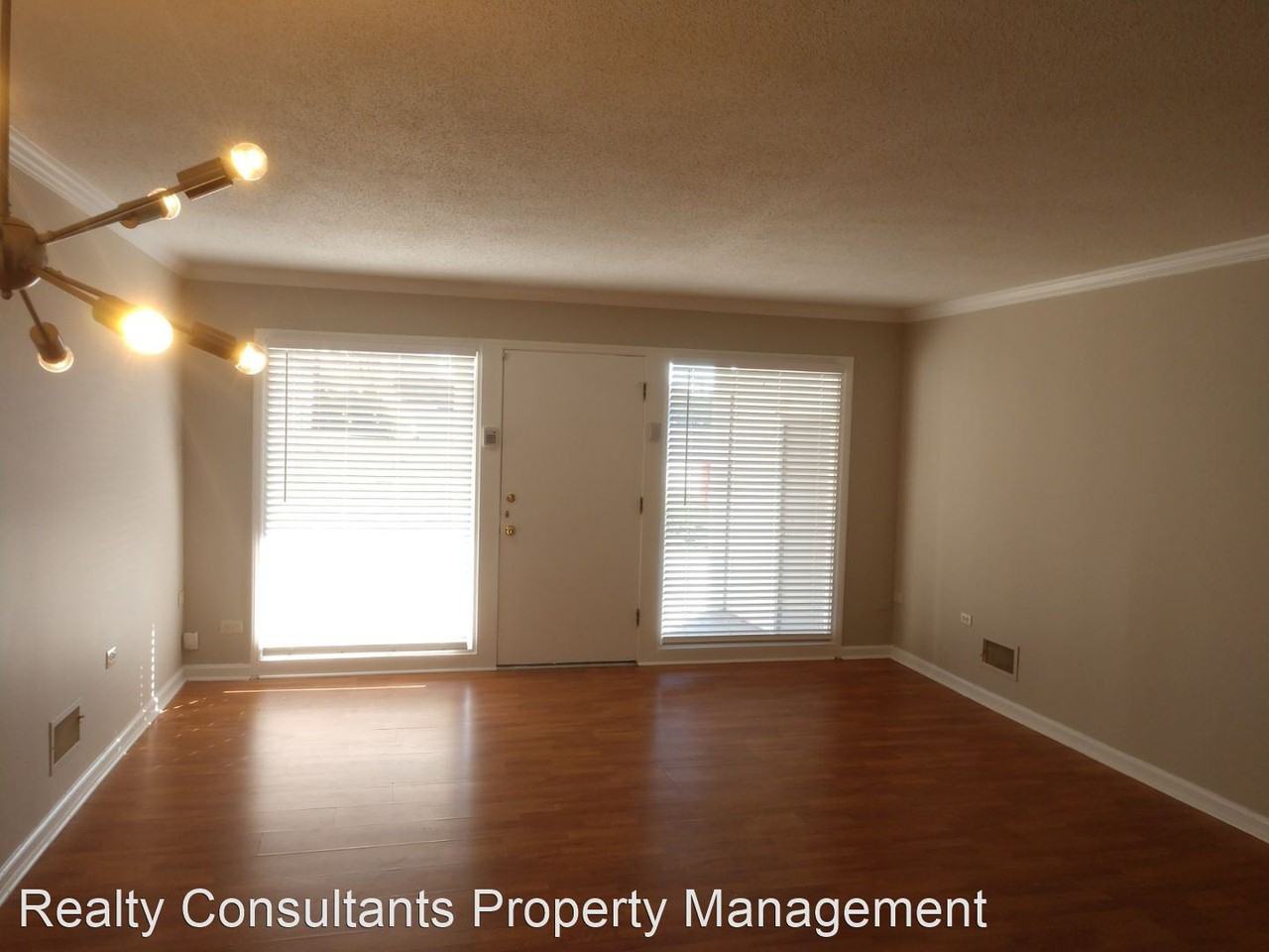 101 Oxford Place - Photo 3 of 14