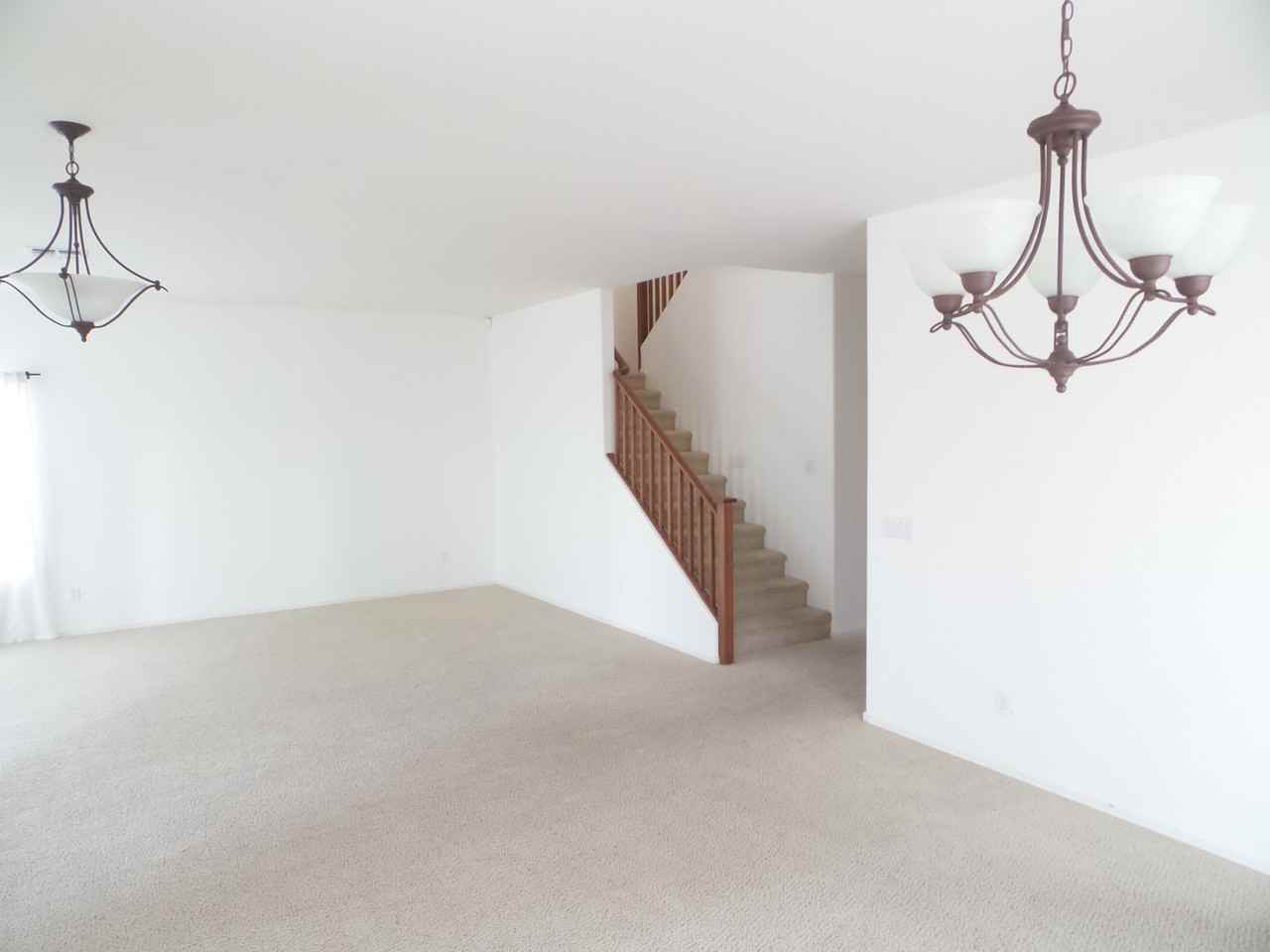 3033 E Blue Ridge Way - Photo 3 of 16