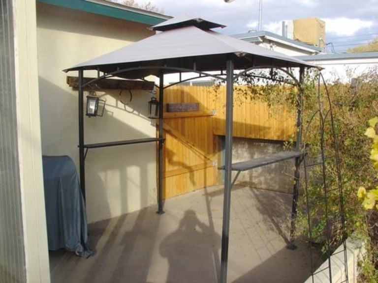 7608 Leah Dr NE - Photo 2 of 15