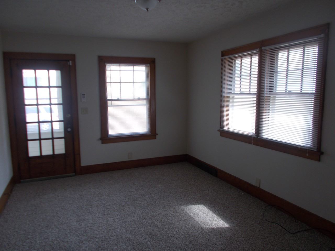 4542 N 41st St - Photo 3 of 9