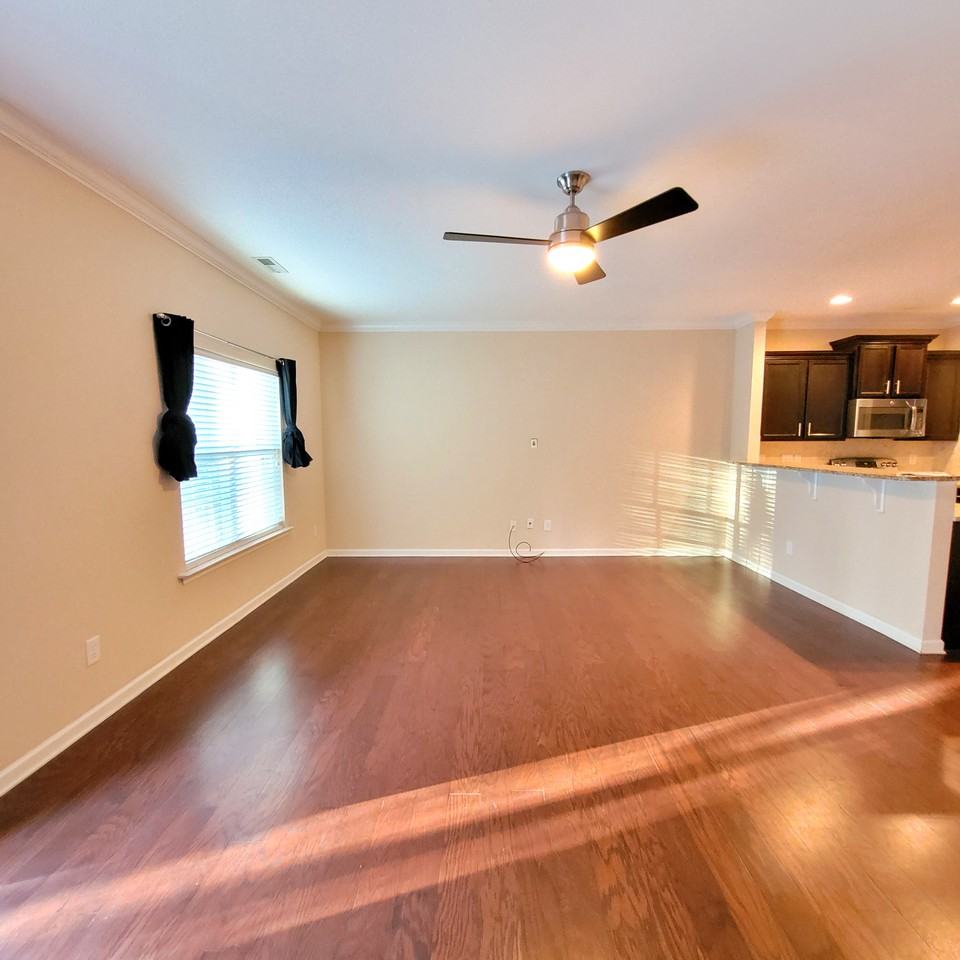 1007 Ileagnes Rd - Photo 3 of 29