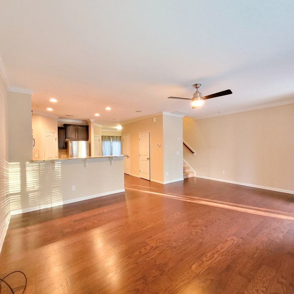 1007 Ileagnes Rd - Photo 4 of 29