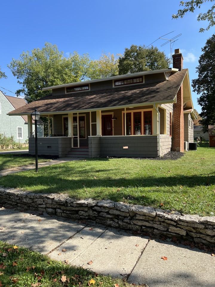 108 S Grove St - Photo 2 of 29