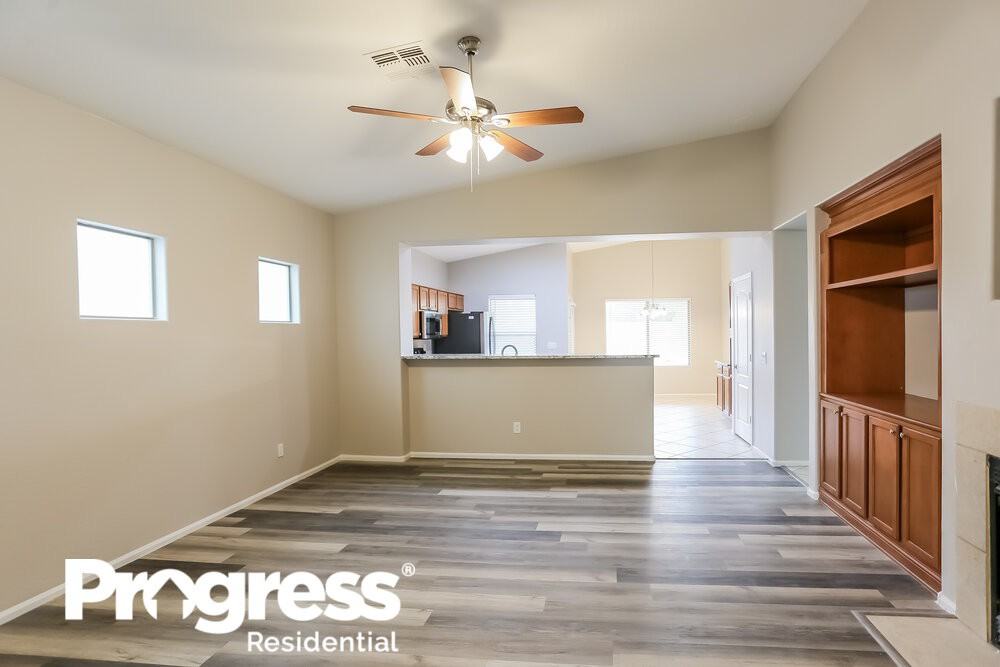 7110 W Globe Ave - Photo 3 of 16